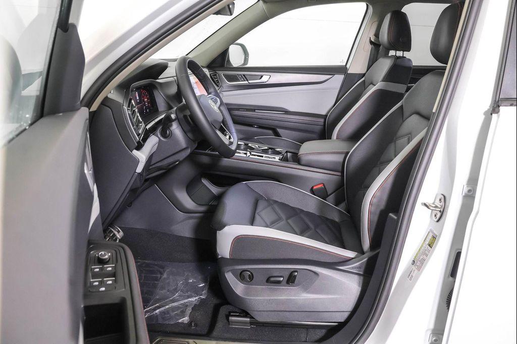 new 2026 Volkswagen Atlas car, priced at $46,320