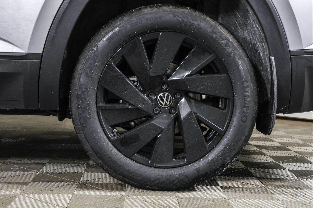 new 2026 Volkswagen Atlas car, priced at $44,578