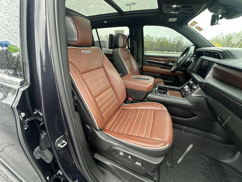 used 2023 GMC Yukon XL car, priced at $69,789