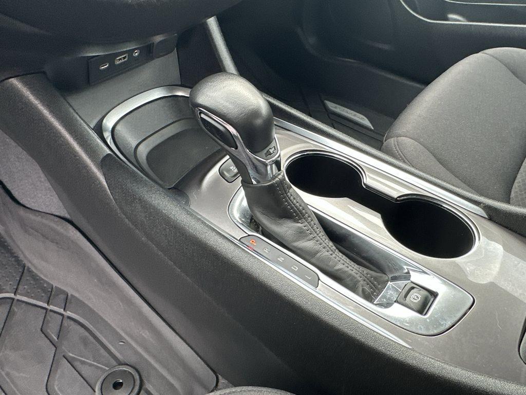 used 2022 Chevrolet Malibu car, priced at $20,999