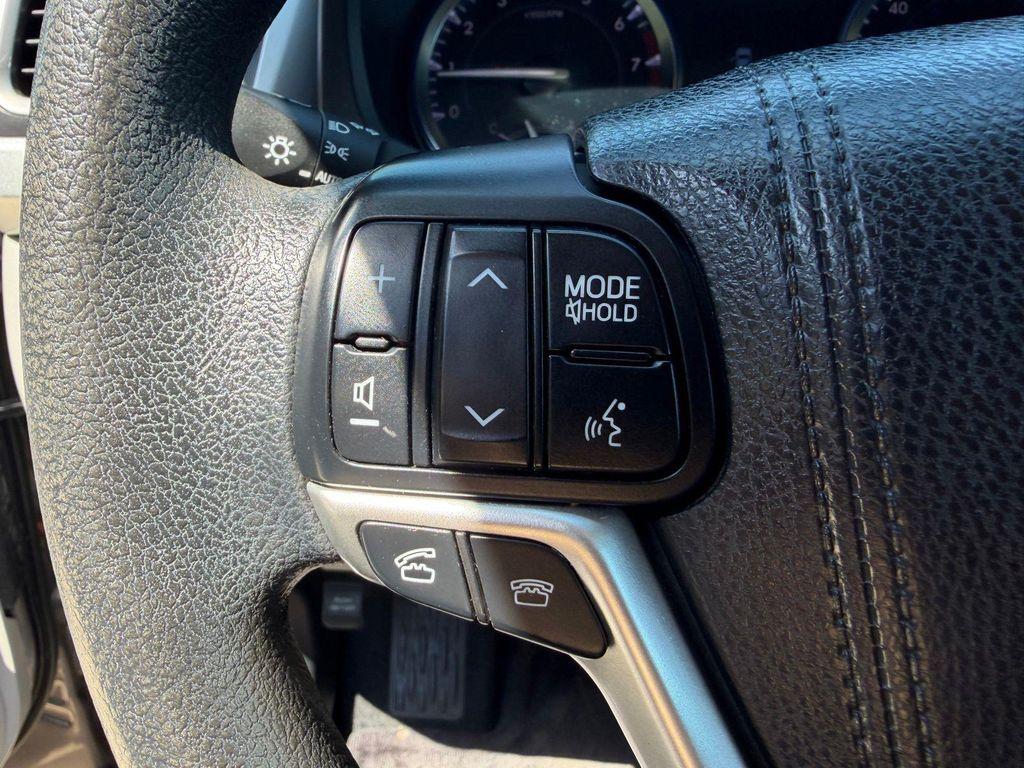 used 2015 Toyota Highlander car, priced at $14,500