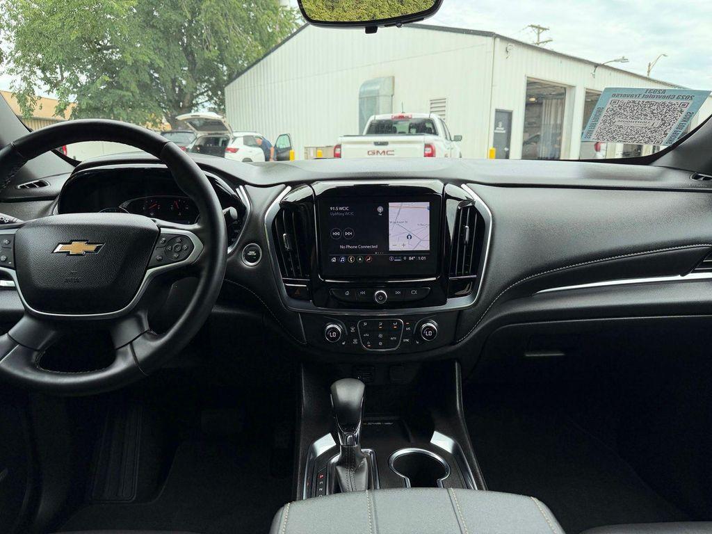 used 2023 Chevrolet Traverse car, priced at $33,912