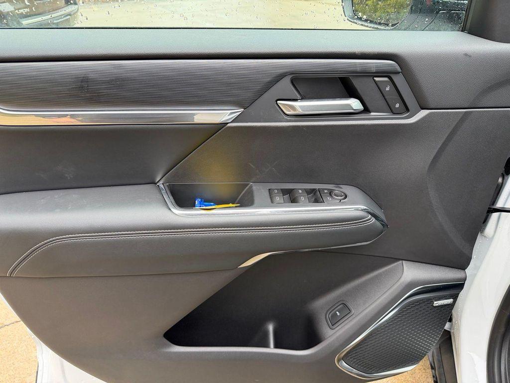 new 2026 GMC Acadia car, priced at $46,357
