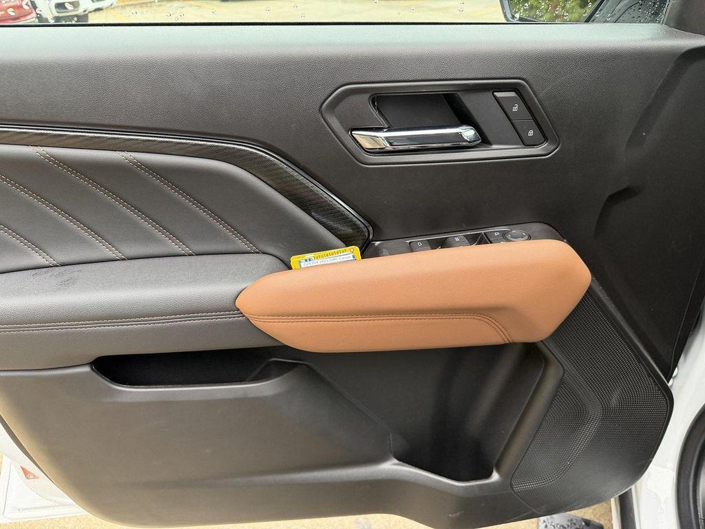 new 2025 GMC Canyon car, priced at $44,615