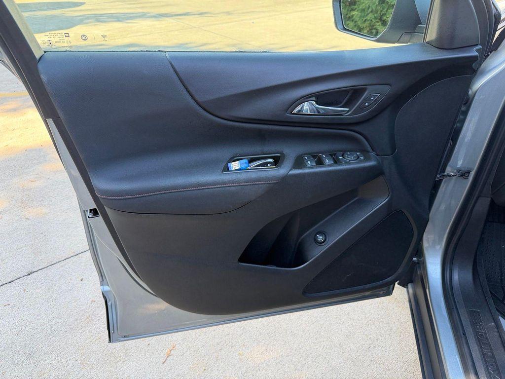used 2023 Chevrolet Equinox car, priced at $25,900