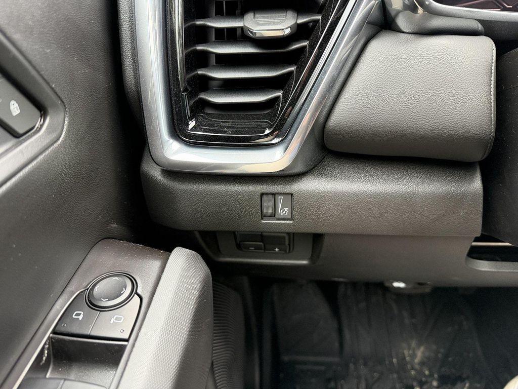 new 2025 GMC Canyon car, priced at $42,500