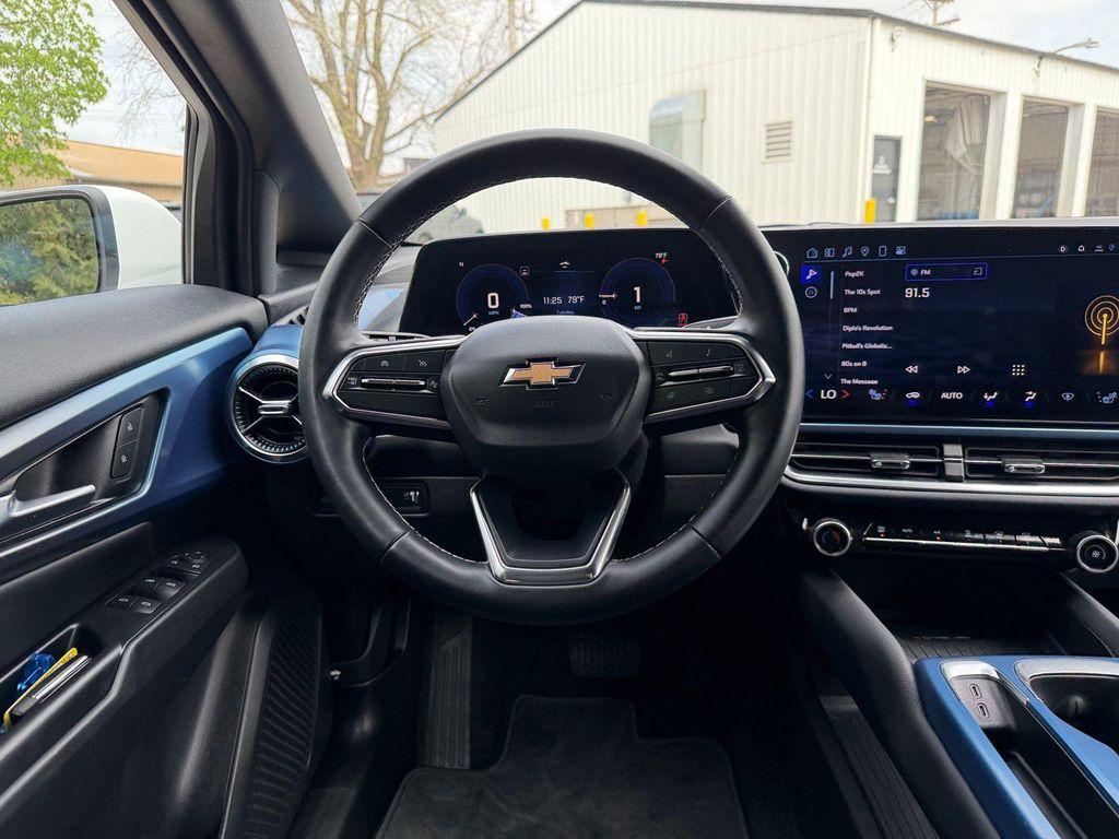 used 2025 Chevrolet Equinox EV car, priced at $25,900