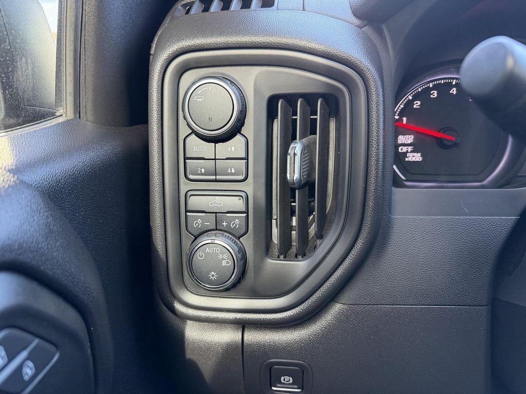 used 2022 Chevrolet Silverado 1500 car, priced at $30,400