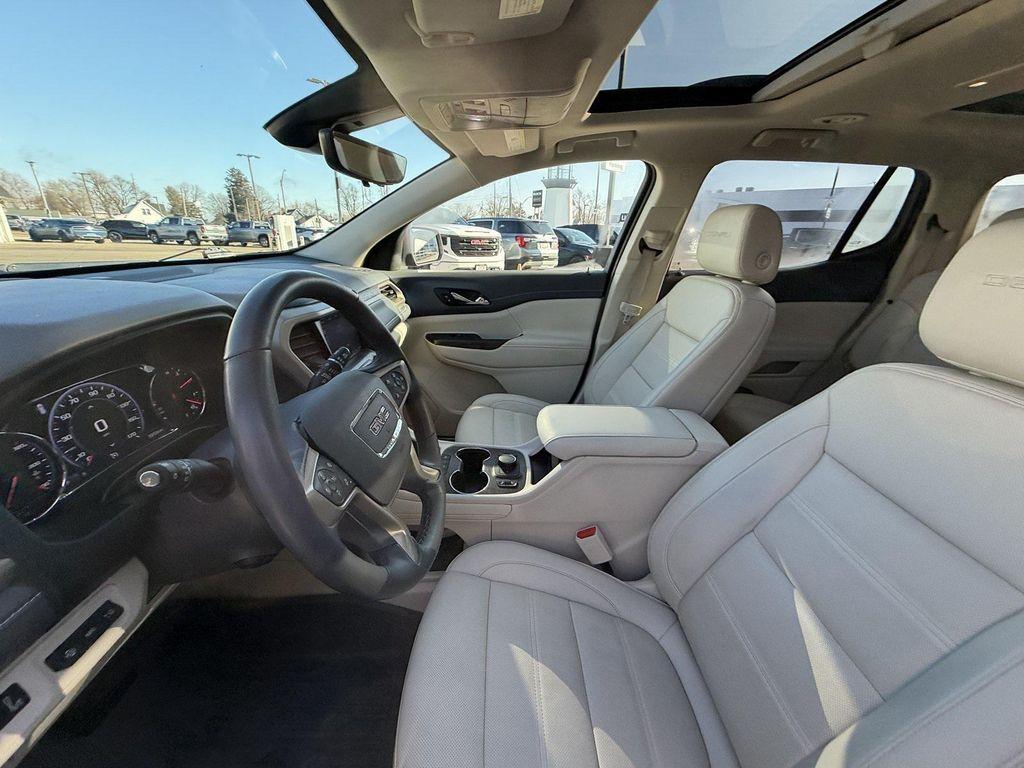 used 2023 GMC Acadia car, priced at $33,500