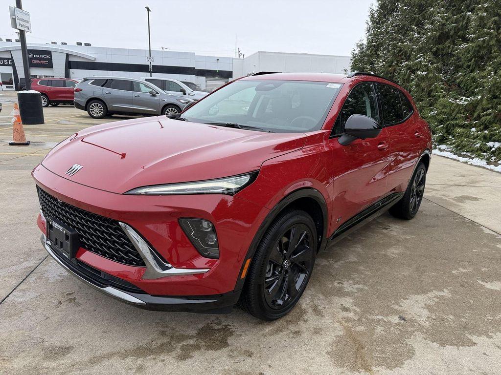 used 2025 Buick Envision car, priced at $28,400