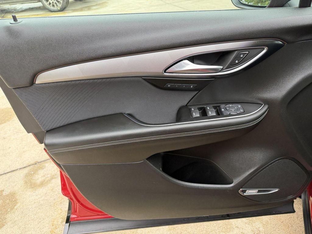 used 2025 Buick Envision car, priced at $28,400