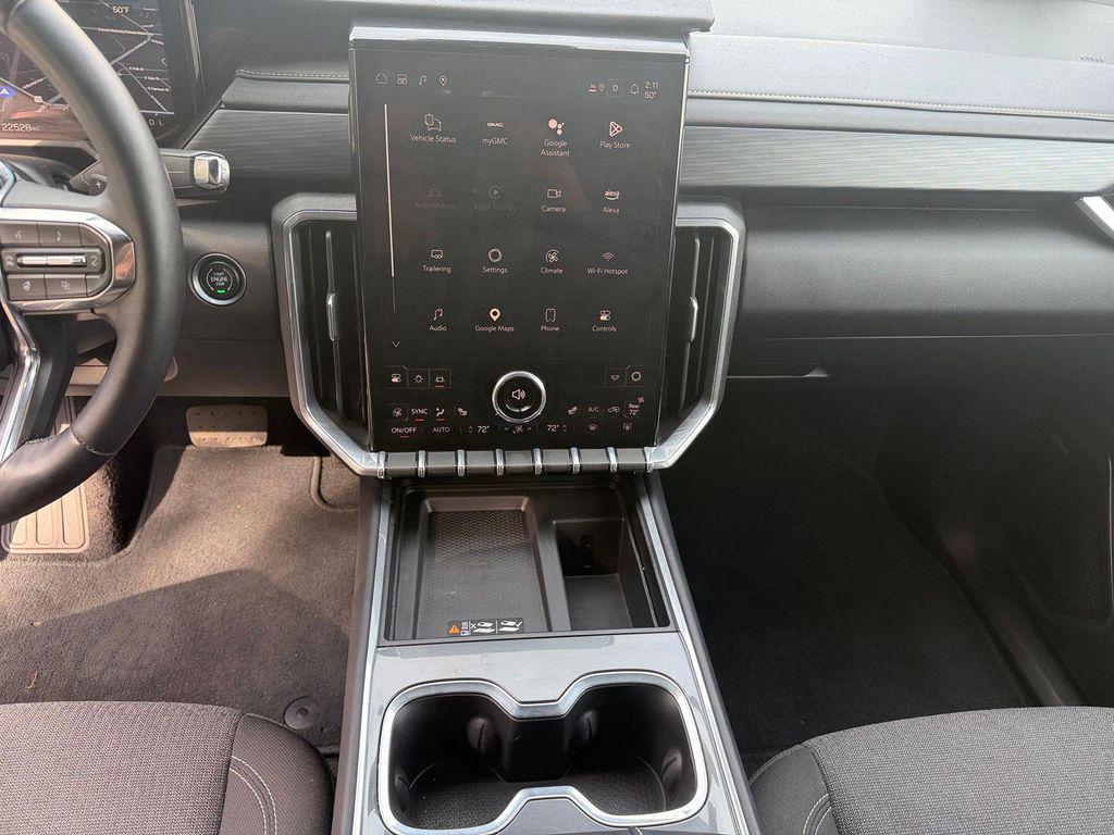 used 2025 GMC Acadia car, priced at $35,212