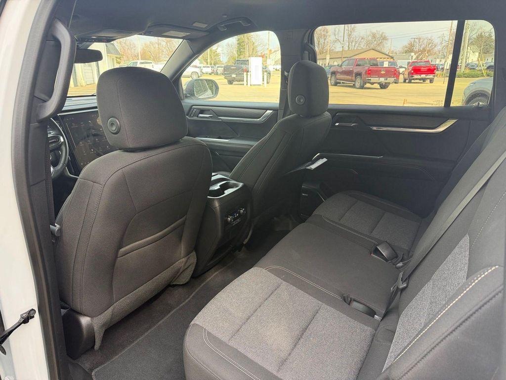 used 2025 GMC Acadia car, priced at $35,212