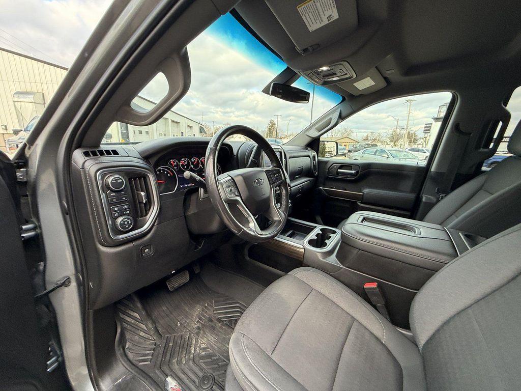 used 2021 Chevrolet Silverado 1500 car, priced at $31,000