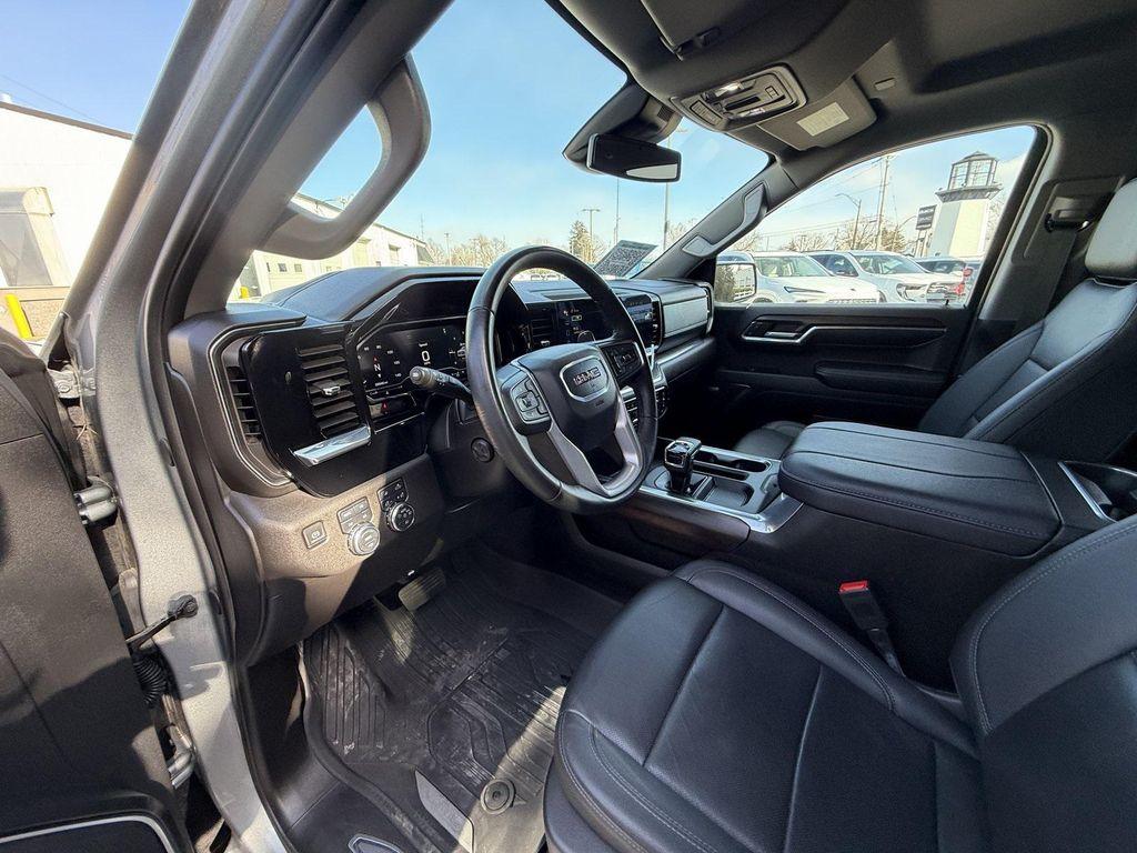 used 2024 GMC Sierra 1500 car, priced at $47,000
