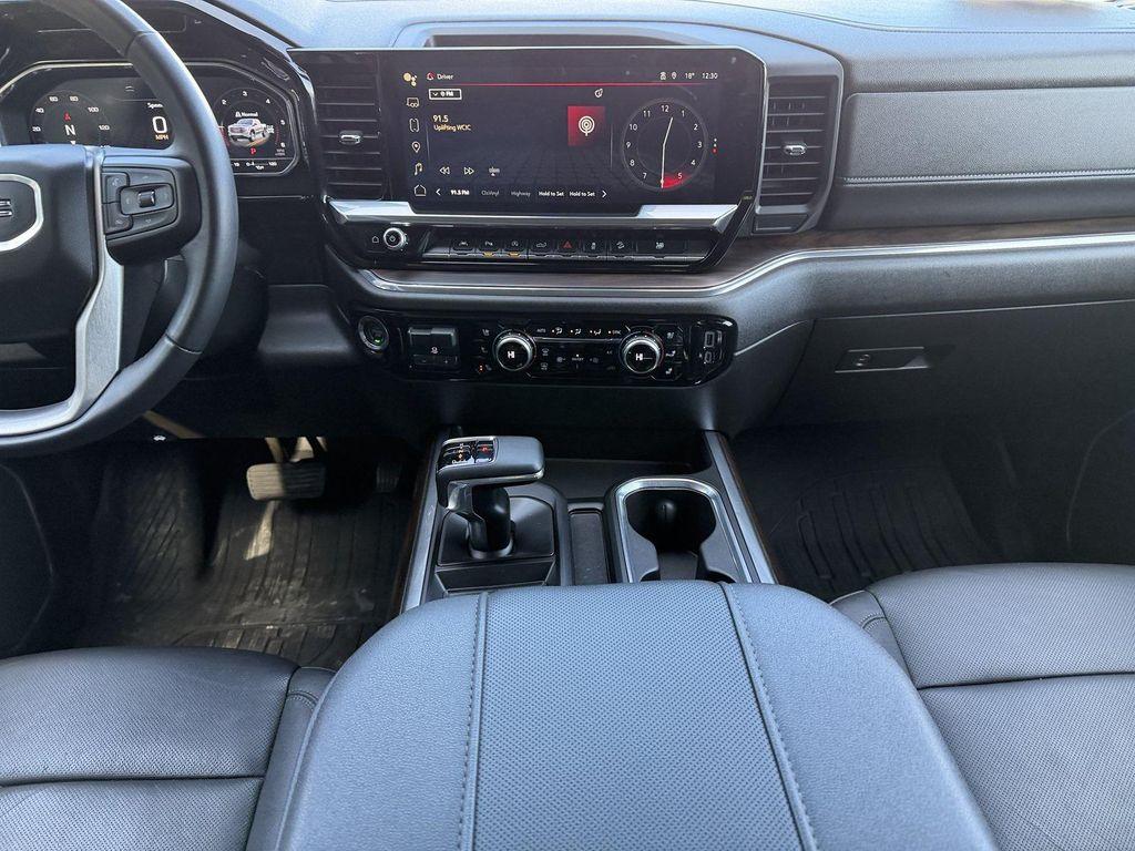 used 2024 GMC Sierra 1500 car, priced at $47,000