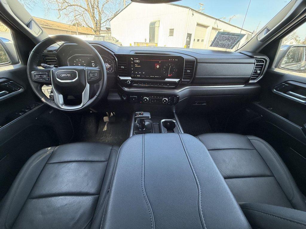 used 2024 GMC Sierra 1500 car, priced at $47,000