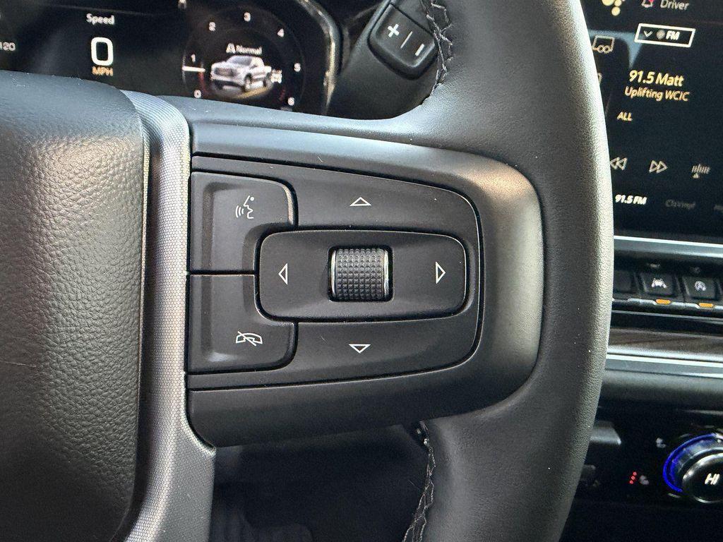 used 2025 GMC Sierra 1500 car, priced at $36,300