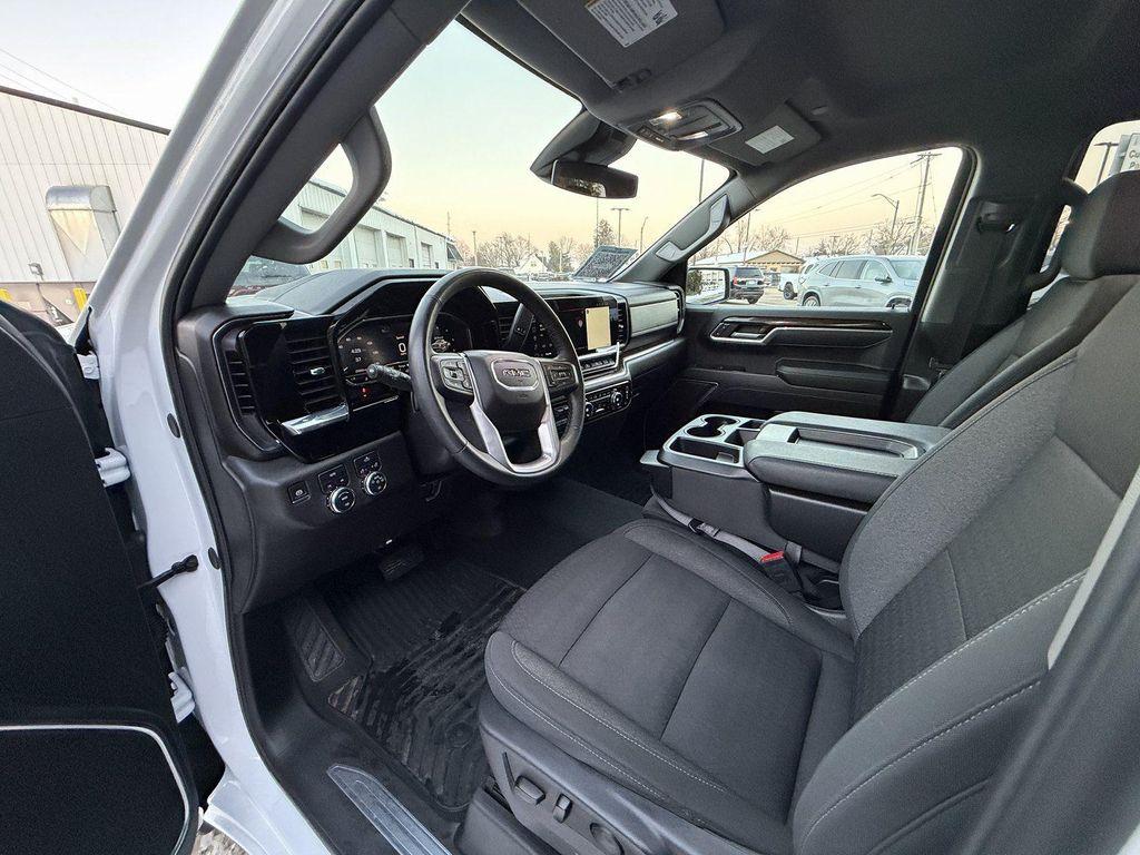 used 2025 GMC Sierra 1500 car, priced at $36,300