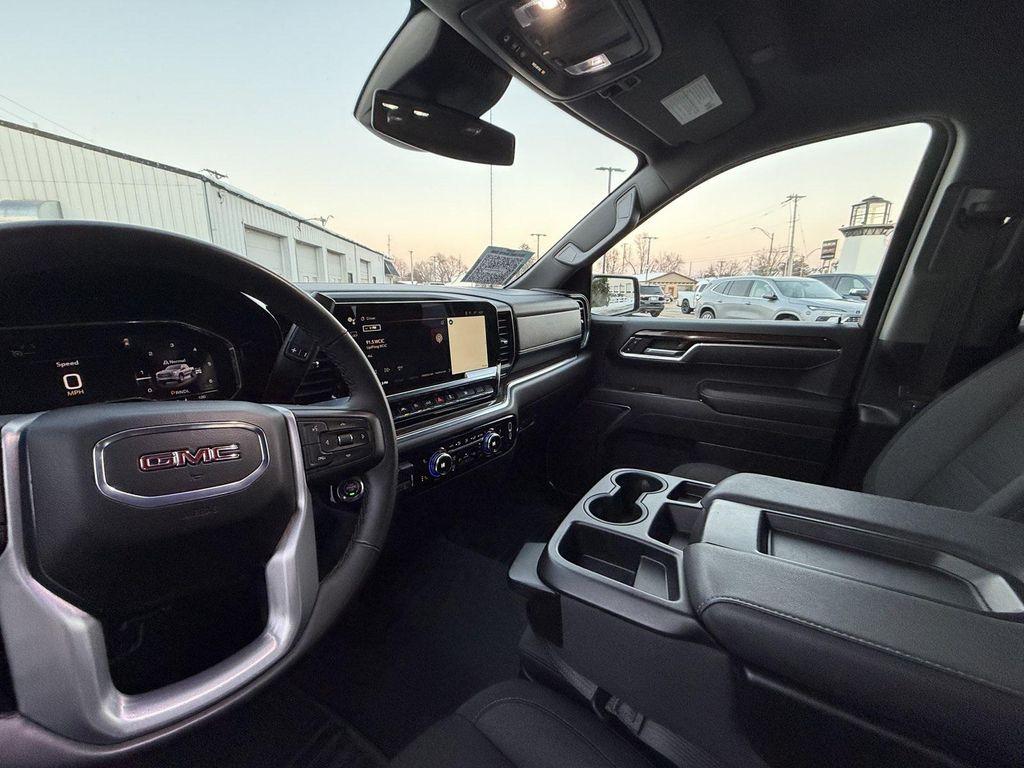 used 2025 GMC Sierra 1500 car, priced at $36,300