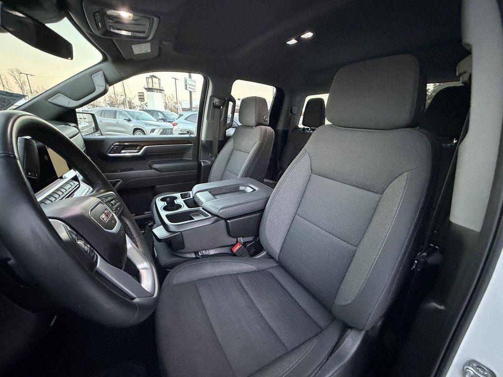 used 2025 GMC Sierra 1500 car, priced at $36,300