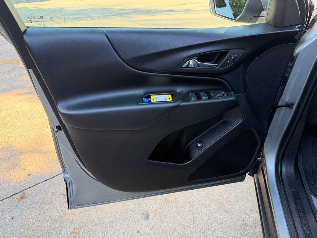 used 2024 Chevrolet Equinox car, priced at $25,600