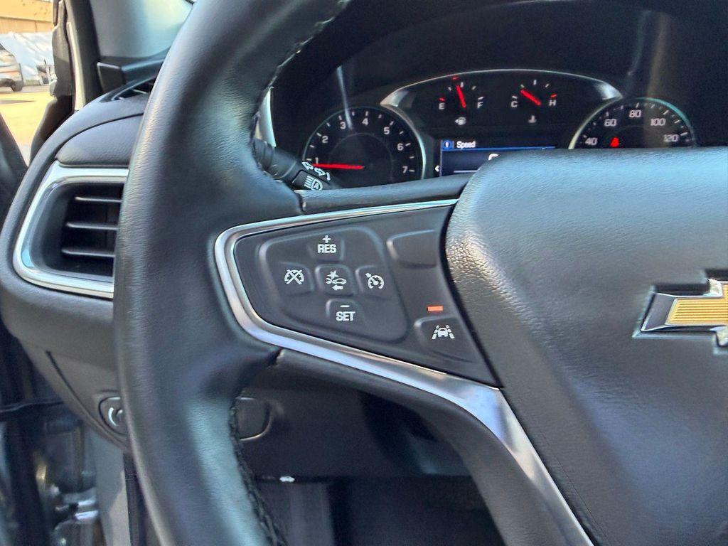 used 2024 Chevrolet Equinox car, priced at $25,600