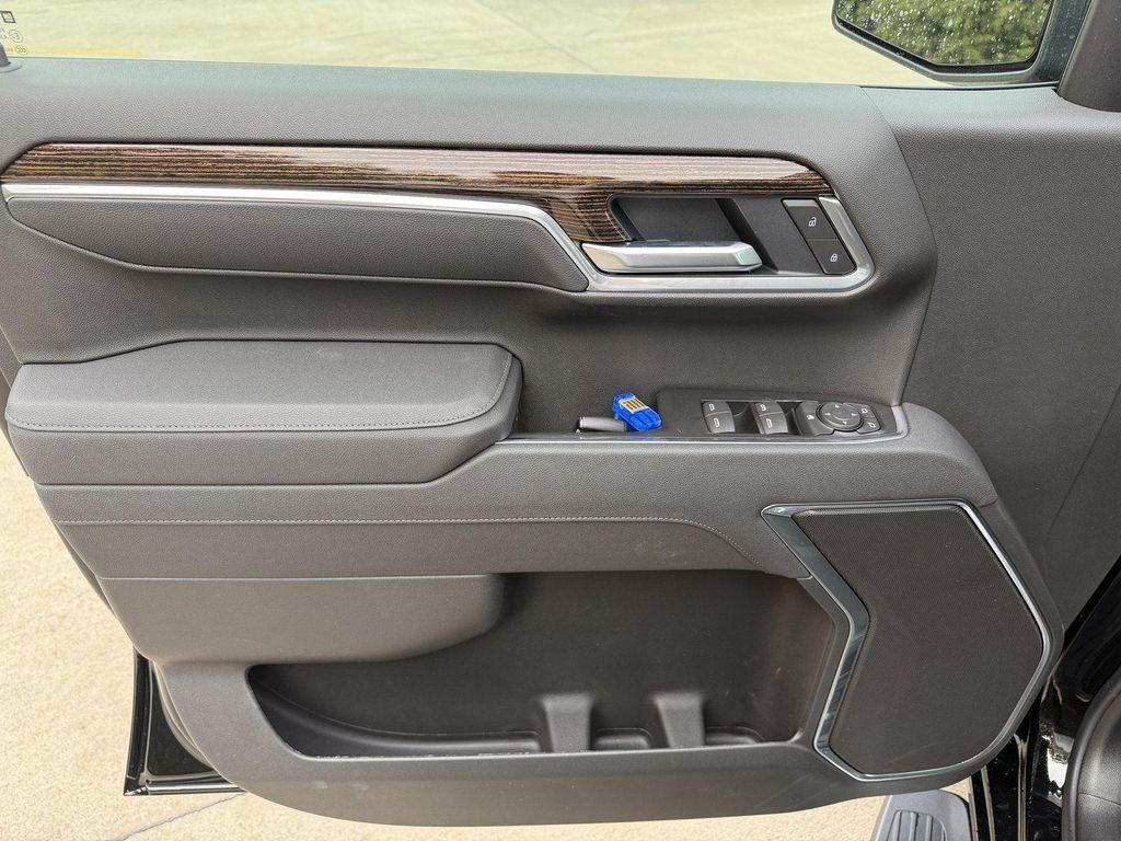 new 2026 GMC Sierra 1500 car, priced at $47,716