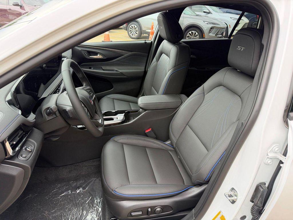 new 2026 Buick Envista car, priced at $30,282