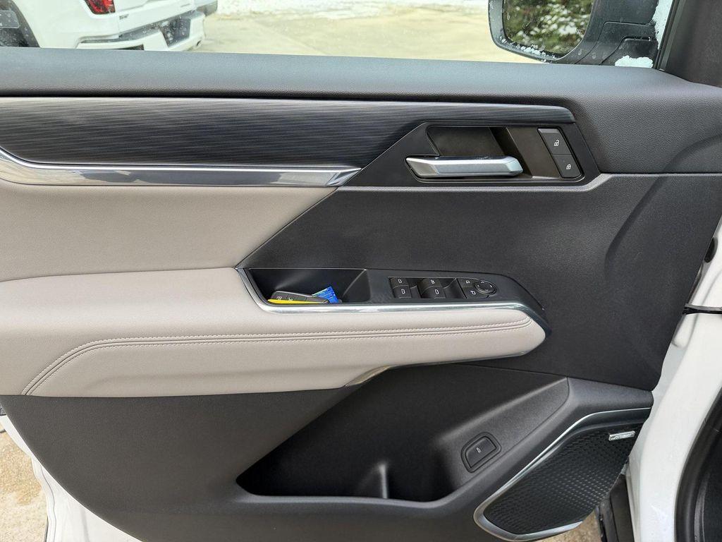 used 2024 GMC Acadia car, priced at $39,900