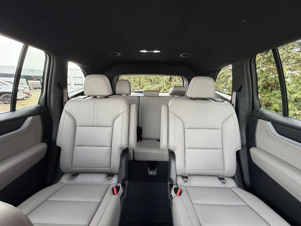 used 2024 GMC Acadia car, priced at $39,900