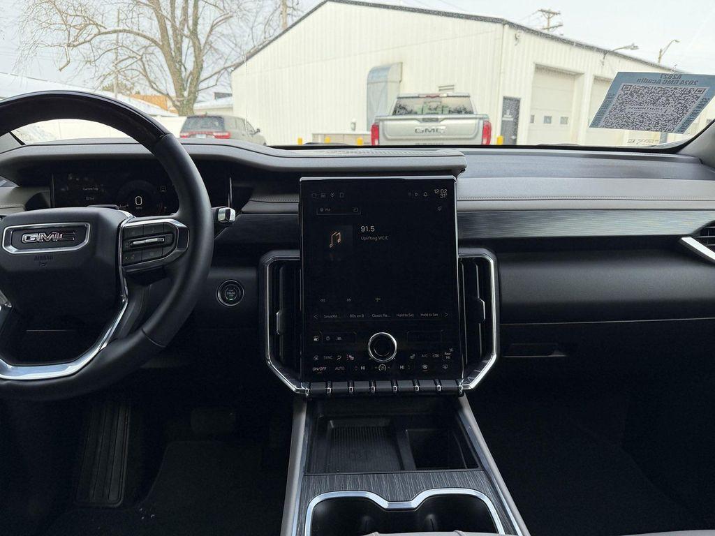 used 2024 GMC Acadia car, priced at $39,900