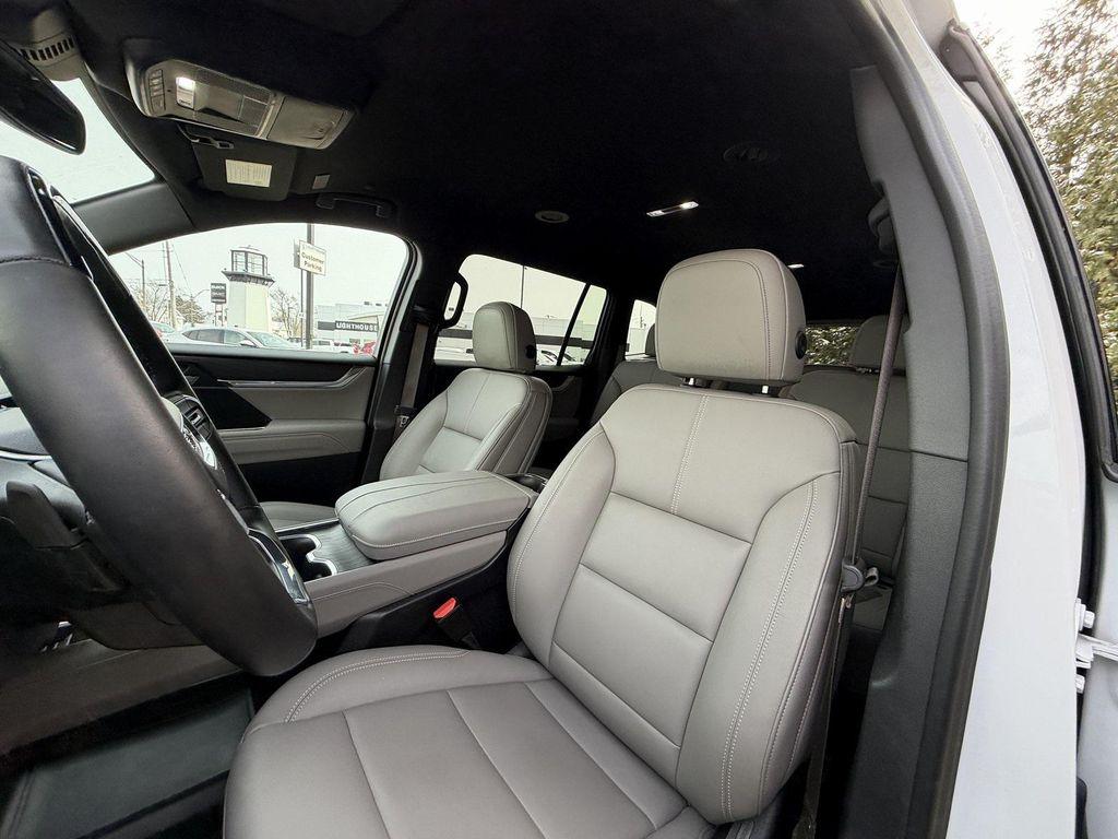 used 2024 GMC Acadia car, priced at $39,900