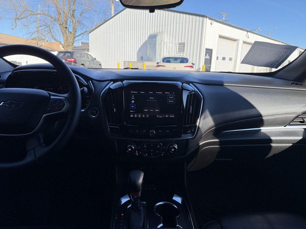 used 2023 Chevrolet Traverse car, priced at $29,500