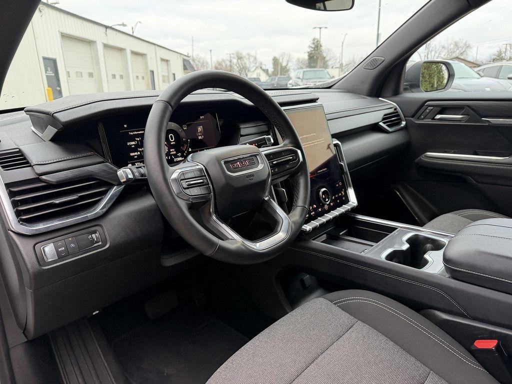 used 2025 GMC Acadia car, priced at $31,800