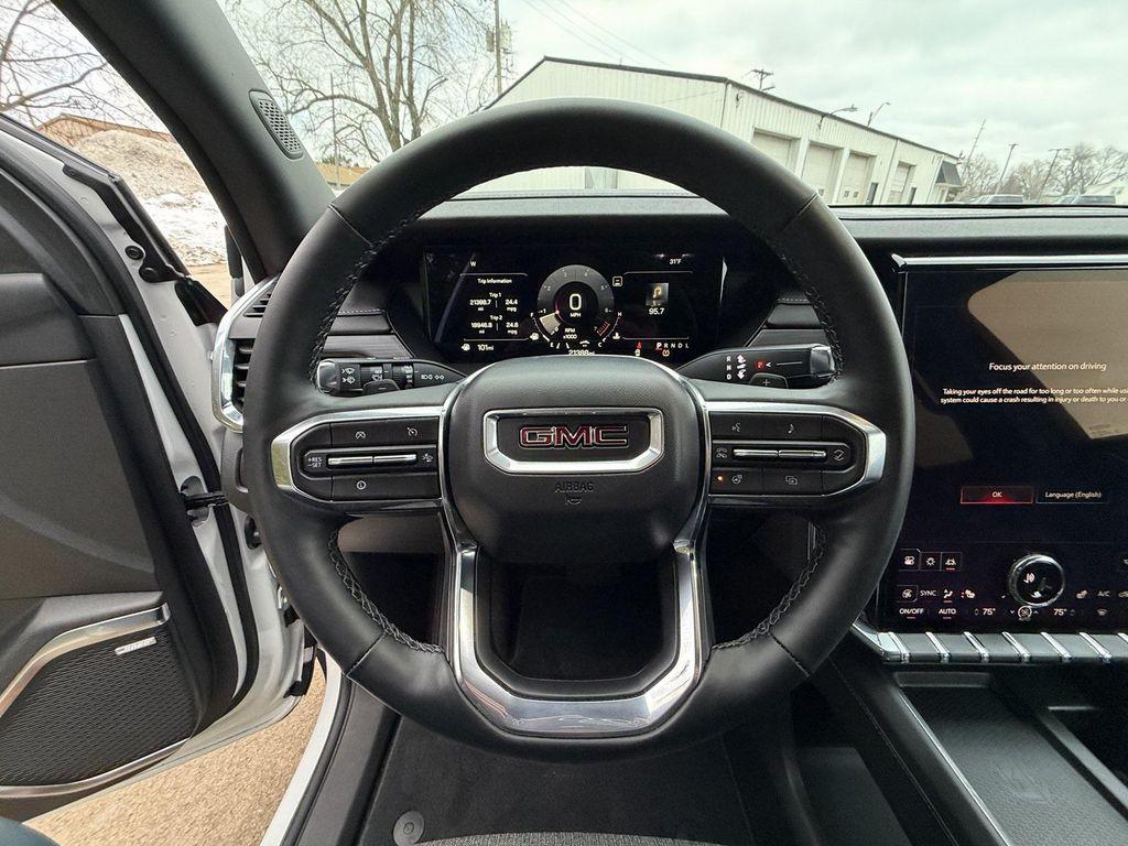 used 2025 GMC Acadia car, priced at $31,800