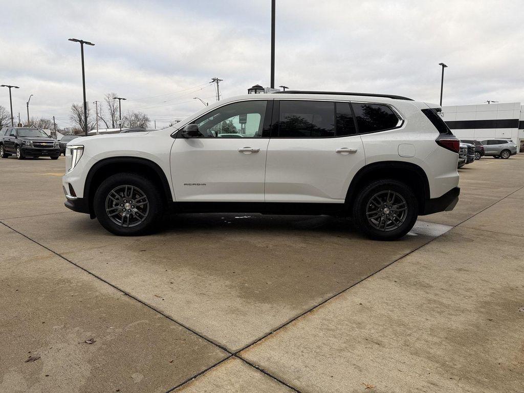 used 2025 GMC Acadia car, priced at $31,800