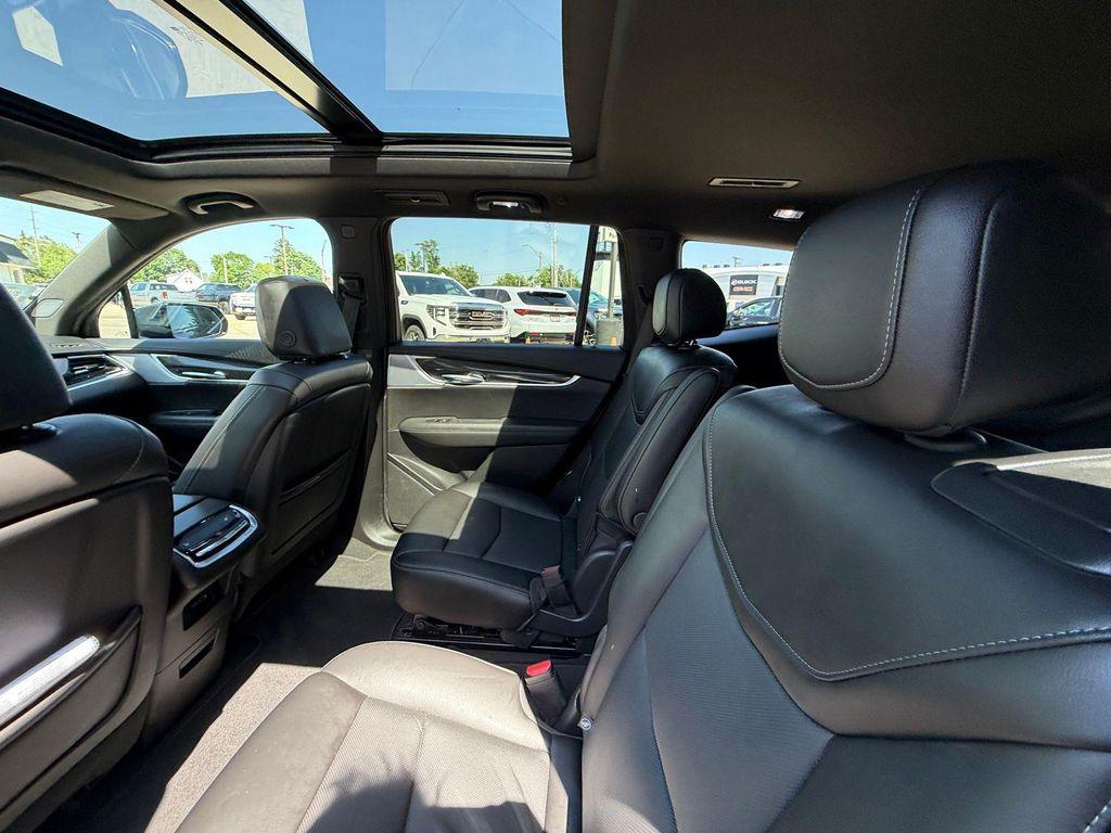 used 2024 Cadillac XT6 car, priced at $38,012