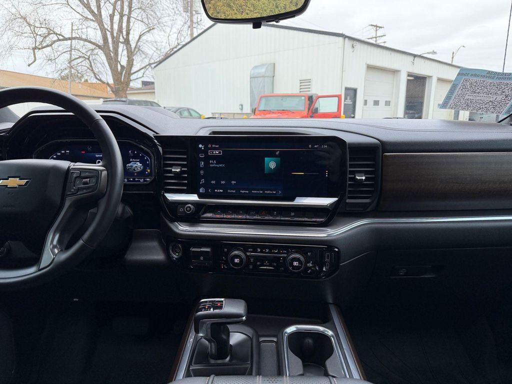used 2023 Chevrolet Silverado 1500 car, priced at $45,900