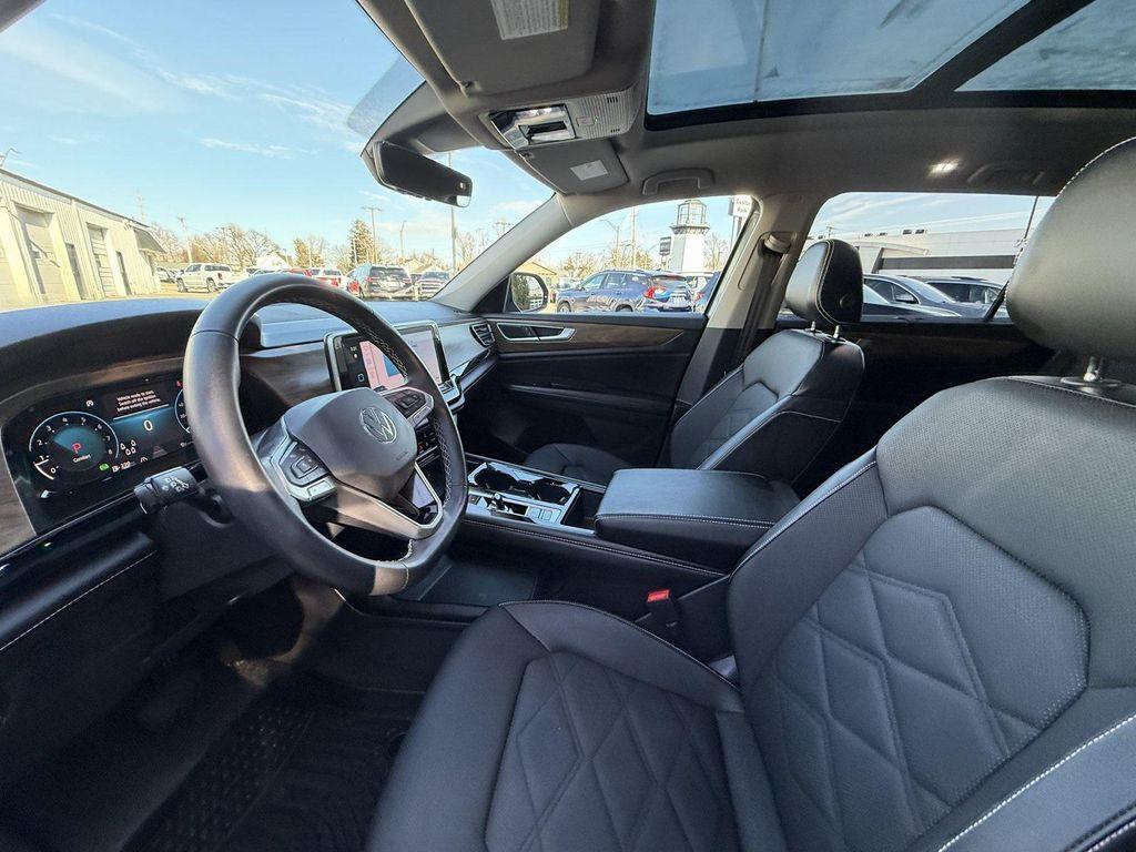 used 2024 Volkswagen Atlas car, priced at $26,960