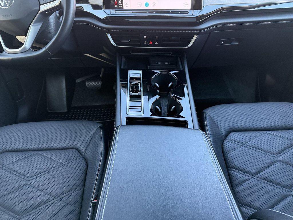 used 2024 Volkswagen Atlas car, priced at $26,960