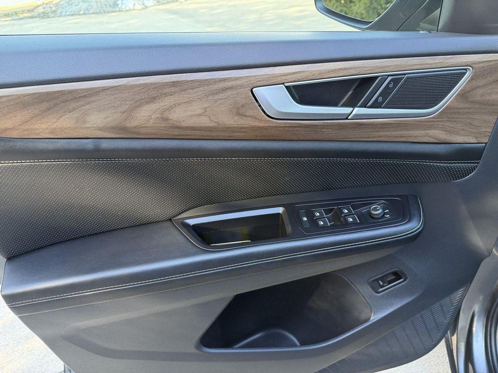 used 2024 Volkswagen Atlas car, priced at $26,960