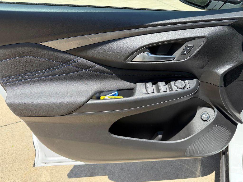 new 2026 Buick Envista car, priced at $28,647