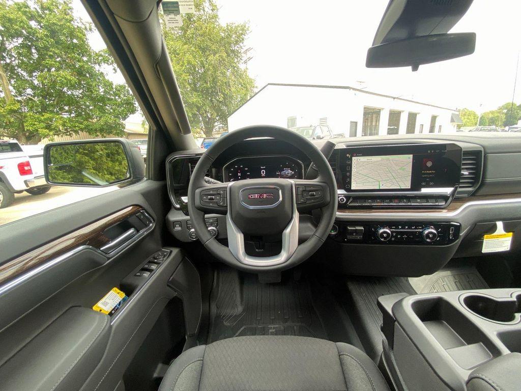 new 2026 GMC Sierra 1500 car, priced at $47,214