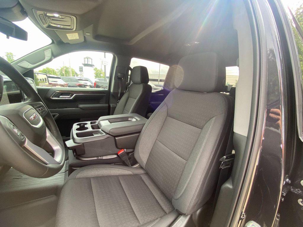 new 2026 GMC Sierra 1500 car, priced at $47,214
