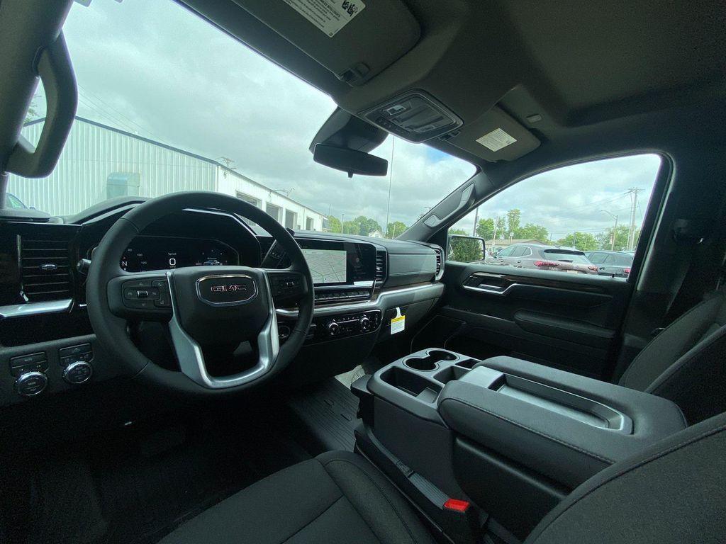 new 2026 GMC Sierra 1500 car, priced at $47,214