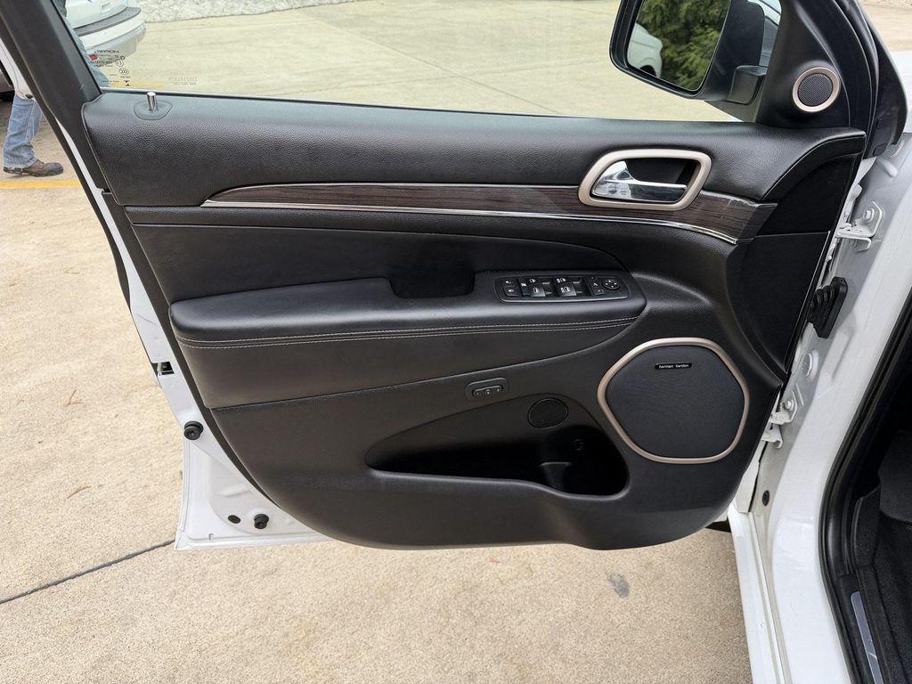 used 2017 Jeep Grand Cherokee car, priced at $14,400