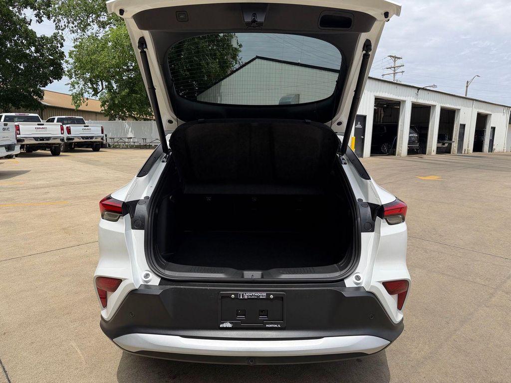 new 2026 Buick Envista car, priced at $27,842