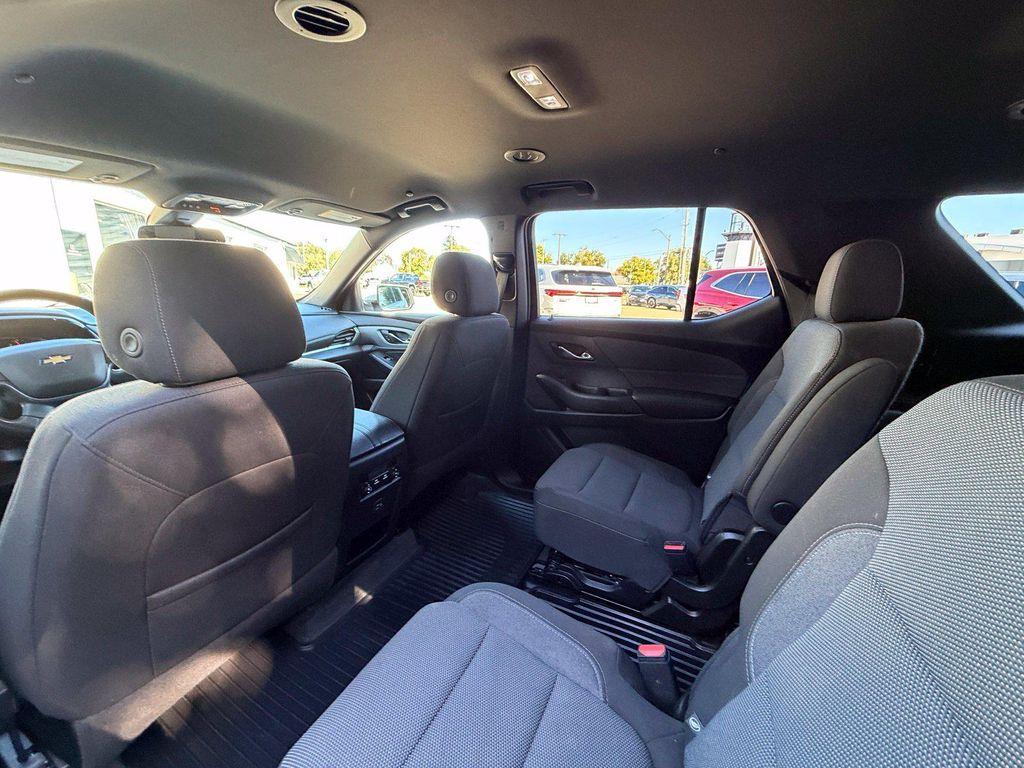 used 2022 Chevrolet Traverse car, priced at $21,312