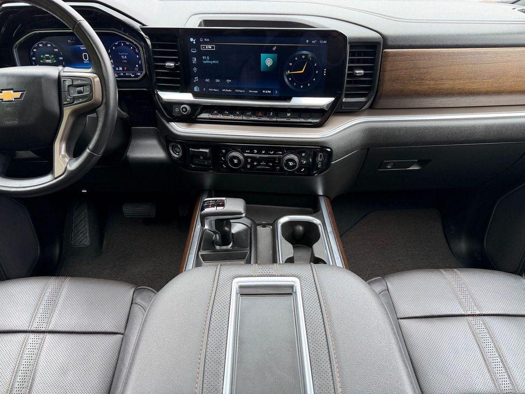 used 2022 Chevrolet Silverado 1500 car, priced at $44,400